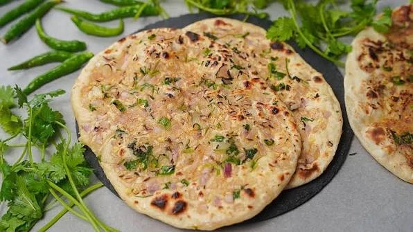 PYAAZ PARANTHA